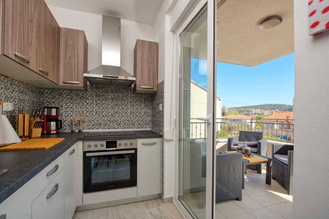 City Apartment Magdalena Trogir Exterior photo